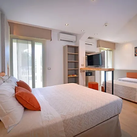 Otel Colorado Lignano Sabbiadoro
