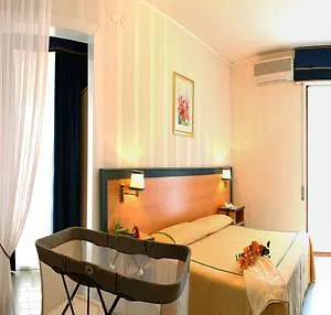Otel Colorado Lignano Sabbiadoro
